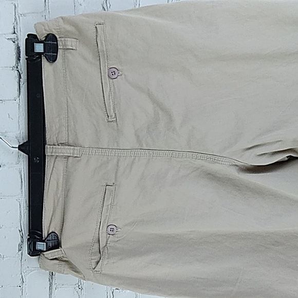 NCCA Iowa State Cyclones Beige Khakis  Shorts 32 - Picture 6 of 8